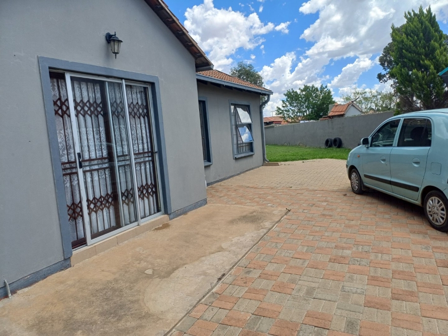 3 Bedroom Property for Sale in Pinehaven Free State